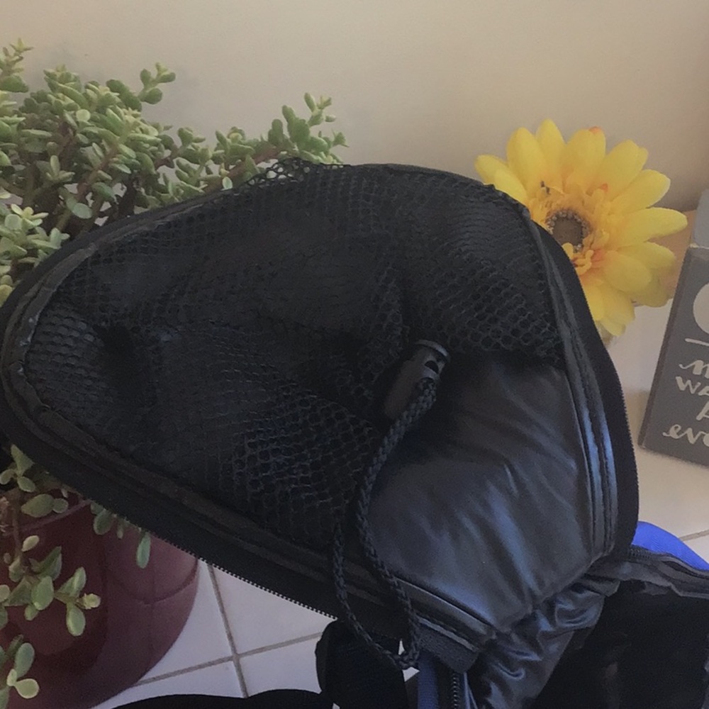 ‘Pyrex’ Portable Insulated Round Cookware Carrier - Picture 3 of 7